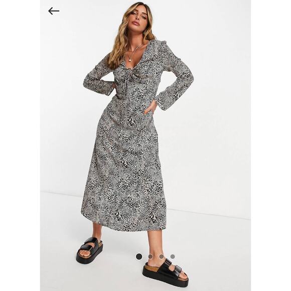 Mango Ruched Front Midi Dress in Leopard print
Size Small - Picture 1 of 4